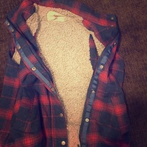 Women’s flannel Sherpa vest - plaid - M - NWOT